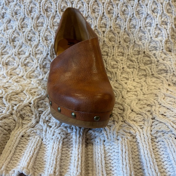 Korks Clogs - never worn (7 women’s) - Picture 7 of 8